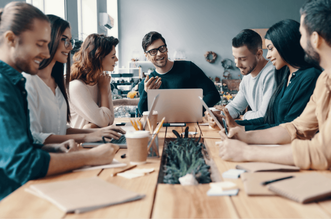 2025-IMG-Saas-team-collaboration